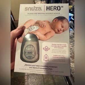 Snuza Hero SE Wearable Baby Breathing Movement Monitor - White NWT New In Box